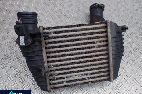 CHŁODNICA INTERCOOLER AUDI A6 C6 4F0145805AA RADOM
