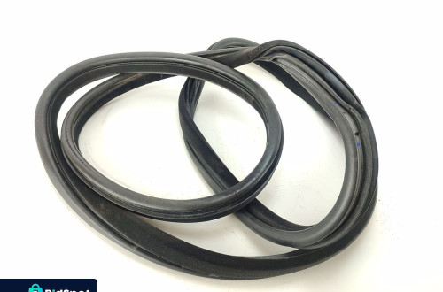 USZCZELKA KAROSERYJNA DRZWI LEWY PRZÓD PEUGEOT 407 (2004-2008) KOMBI