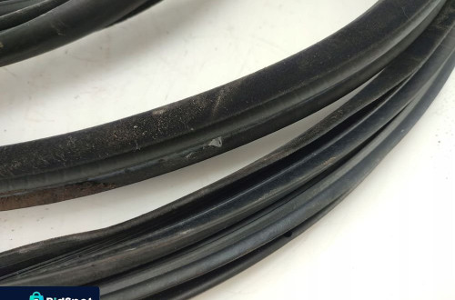 USZCZELKA KAROSERYJNA DRZWI LEWY PRZÓD PEUGEOT 407 (2004-2008) KOMBI