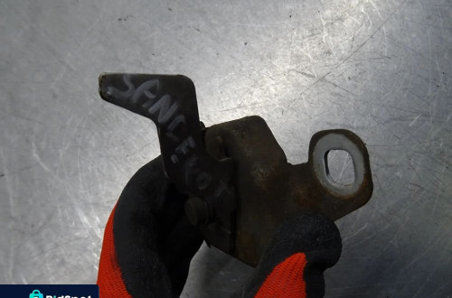 DACIA SANDERO 08-12 ZAMEK MASKI