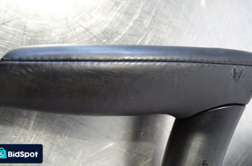 DŹWIGNIA RĘCZNEGO HAMULCA AUDI A3 8P 2.0FSI 8P0711303C