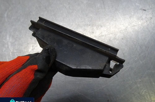 DACIA SANDERO 08-12 LAMPKA TABLICY REJESTRACYJNEJ