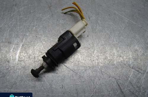 DACIA SANDERO 08-12 CZUJNIK ŚWIATŁA STOP