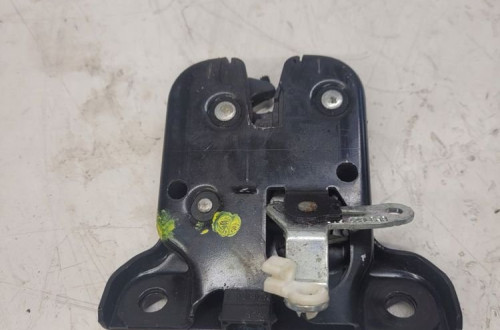 ZAMEK KLAPY TYŁ AUDI A3 8P 3 DRZWI 8P3827505