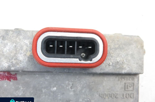 PRZETWORNICA XENON AUDI A6 C6 5DV00829000