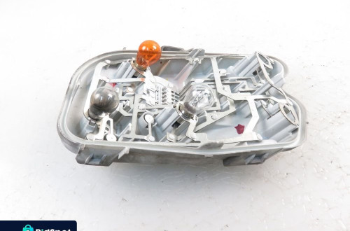 WKŁAD LAMPY PRAWY TYŁ AUDI A6 C6 436072 436074
