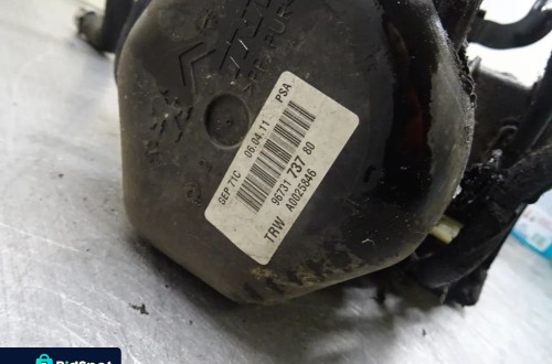 CITROEN C5 III LIFT 1.6D POMPA WSPOMAGANIA 9673173780