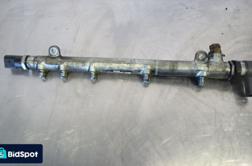 LISTWA WTRYSKOWA MERCEDES W203 220 A6460700295