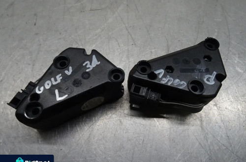 VW GOLF V 03-09 HB 3D 1.9TDI WZMACNIACZ GLOŚNIKÓW LEWY PRAWY